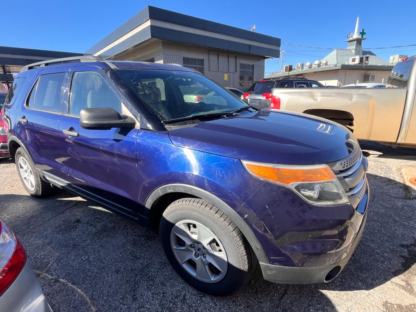 2011 BLUE FORD EXPLORER BASE Base FWD (1FMHK7B88BG) with an 3.5L V6 DOHC 24V engine, 6-Speed Automatic transmission, located at 8101 E. Skelly Dr., Tulsa, OK, 74129, (918) 592-3593, 36.121891, -95.888802 - Photo#1